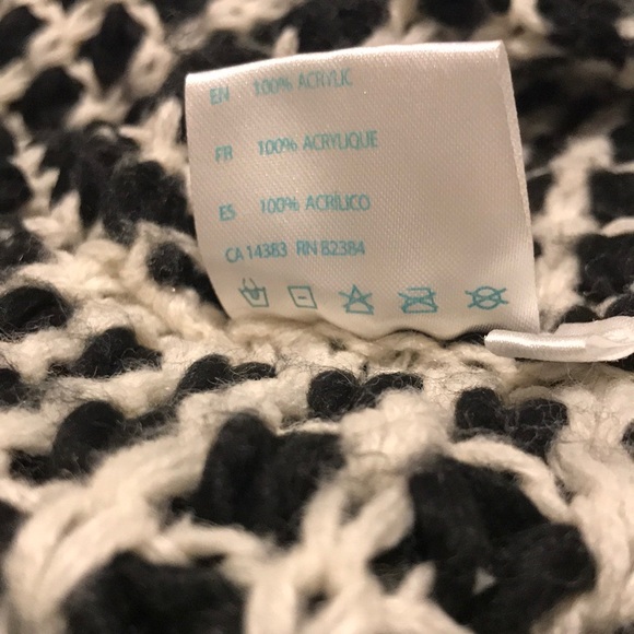 Call It Spring Black/White Knitted Infinity Scarf - Picture 3 of 4